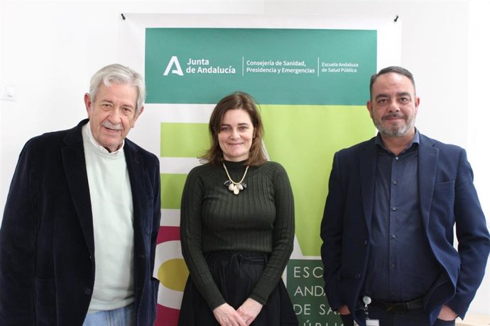 La directora gerente de la EASP, Blanca Botello, en el centro en la imagen