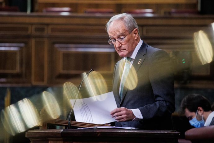 Archivo - El diputado de Vox en el Congreso, Alberto Asarta, interviene en una sesión plenaria en el Congreso.