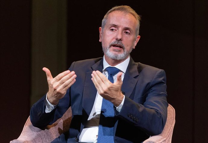 Archivo - El presidente de Telefónica, Marc Murtra, interviene en Desayunos del Ateneo, a 1 de octubre de 2025, en Madrid (España). Durante el encuentro, Marc Murtra, ha abordado cuestiones actuales sobre el sector de las telecomunicaciones, autonomía tec