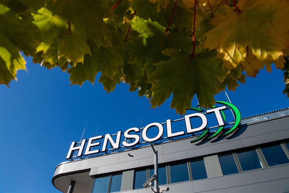 Archivo - FILED - 16 October 2019, Bavaria, Taufkirchen: The logo of the Hensoldt armaments group can be seen at the company headquarters. German defence and security electronics company Hensoldt AG on Thursday reported an increase in preliminary revenu
