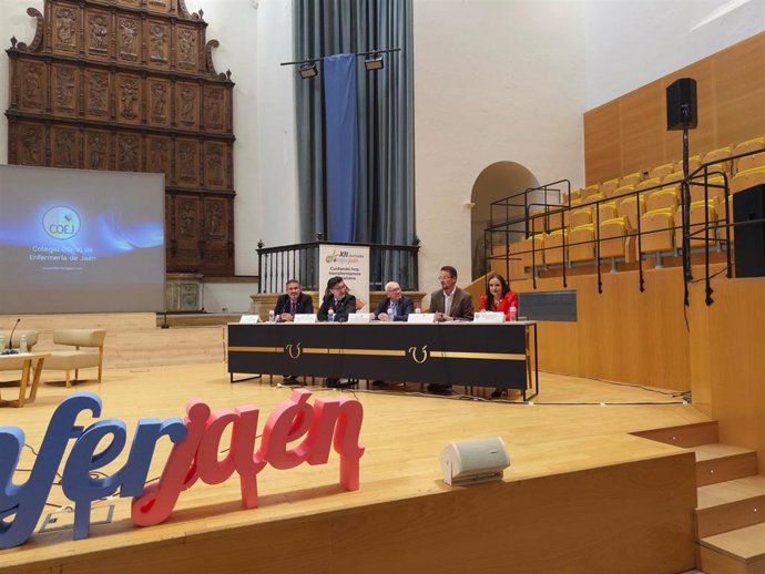 Apertura de la la XII Jornada Provincial #enferjaén 'Cuidando hoy transformamos el Mañana'