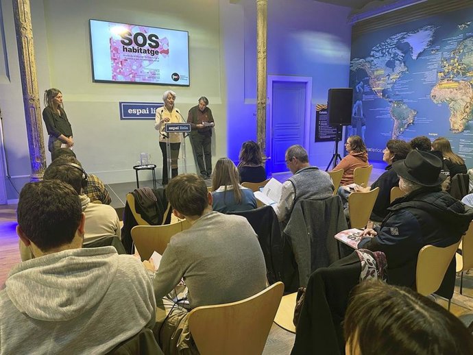 La FAVB ha presentado el estudio 'SOS Habitatge: anàlisi de la situació de l’habitatge a Barcelona des del moviment veïnal'.