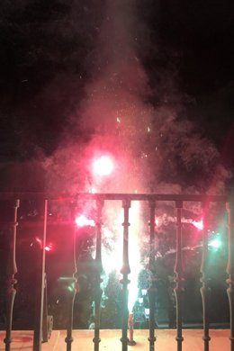 Archivo - Pirotecnia en Navidad.
