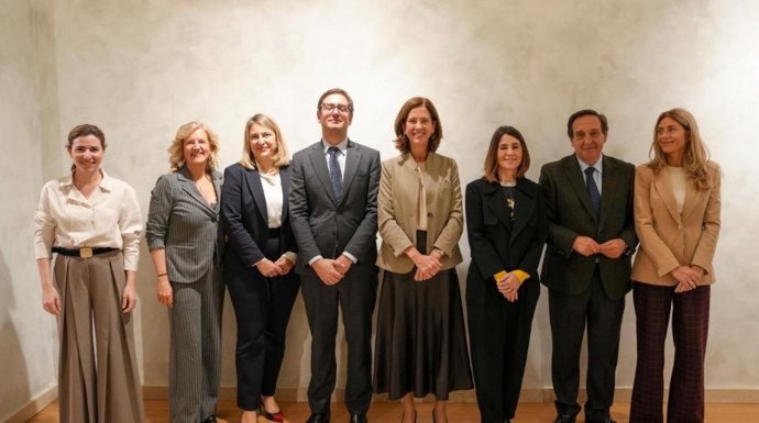 Representantes de las patronales bancarias en una jornada para abordar la contribución del sector bancario y pedir una simplificación regulatoria, a 27 de noviembre de 2025 en Madrid (España).