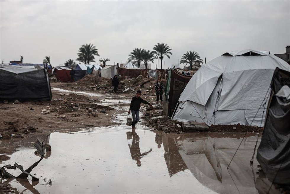 Inundaciones en un campamento de refugiados en la Franja de Gaza