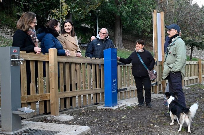 El Ayuntamiento habilita un nuevo espacio canino en el parque de Las Carolinas