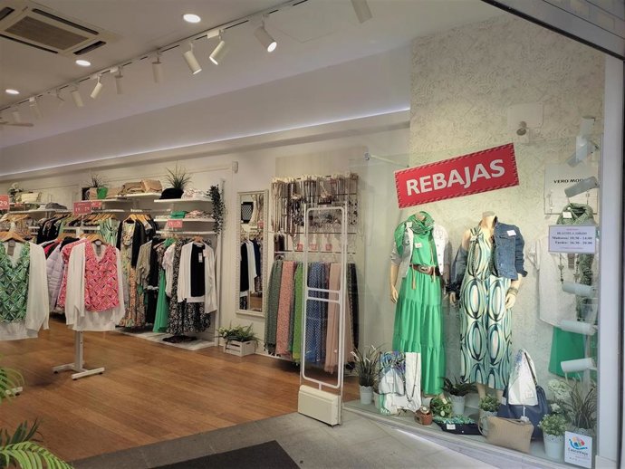 Archivo - Comercio de ropa y complementos en Bilbao