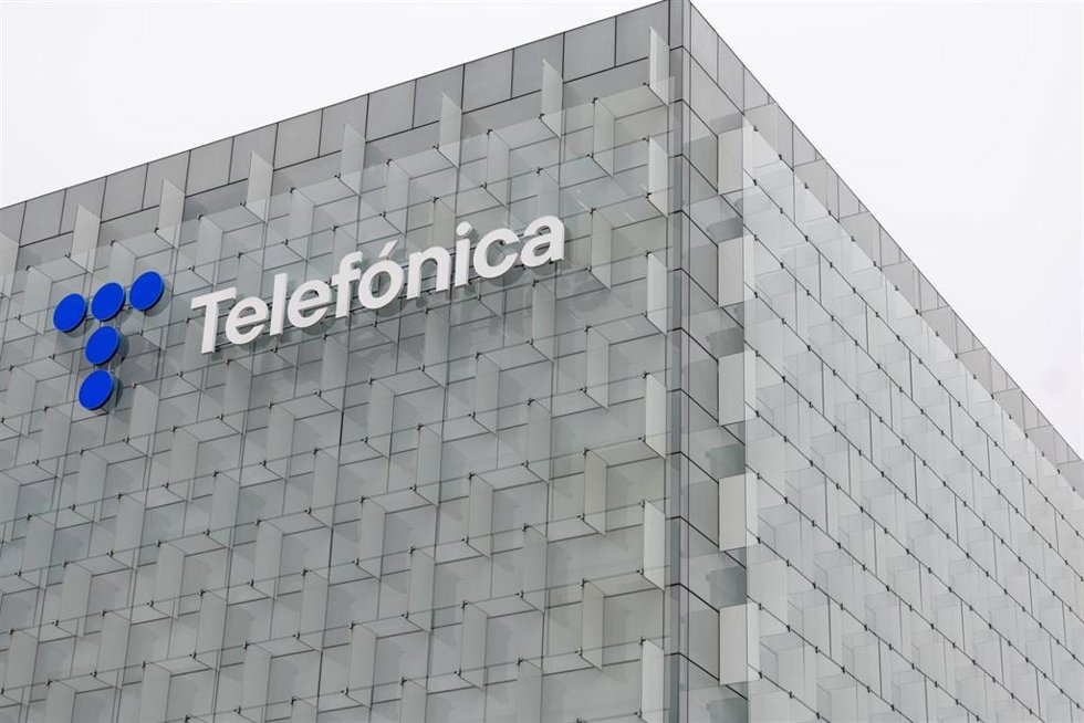 Archivo - Vista de la sede de Telefónica en imagen de archivo.