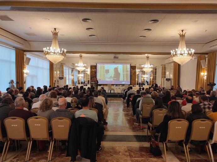 UGT celebra en Pamplona una jornada sobre negociación colectiva.