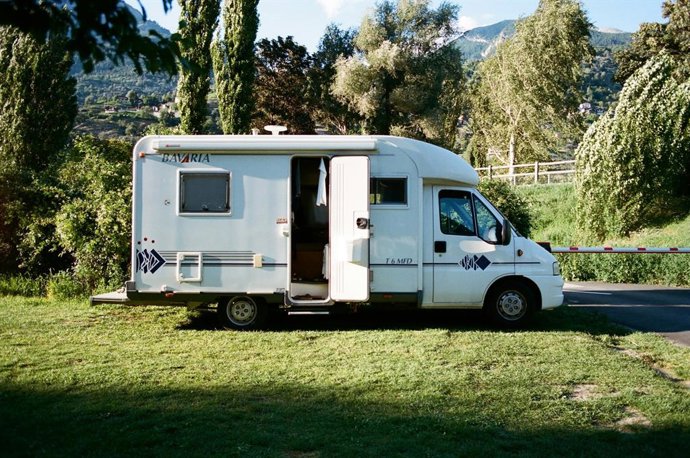 Motorhome vs. apartamento alugado: jovem compara custos de vida em cada um na Espanha