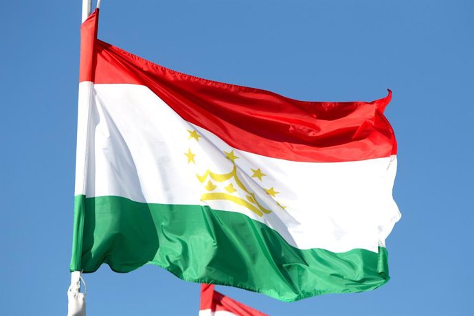Archivo - June 9, 2024, Saint Petersburg, Russia: The flag of the Republic of Tajikistan seen in the gallery of flags of the participating countries in the framework of St. Petersburg International Economic Forum 2024