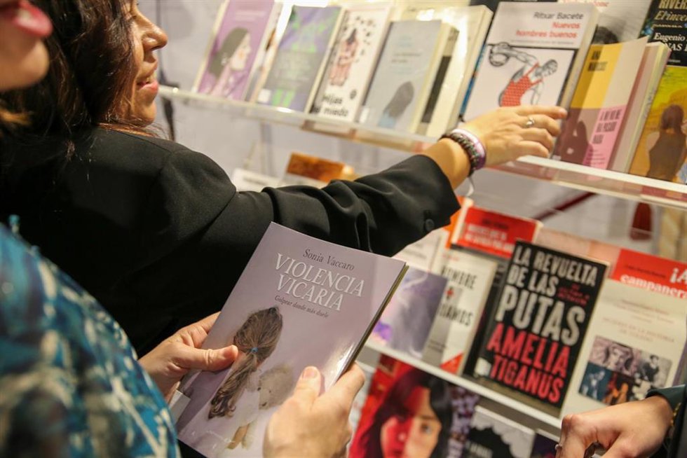Biblioteca Violeta de la Delegación del Gobierno en C-LM.