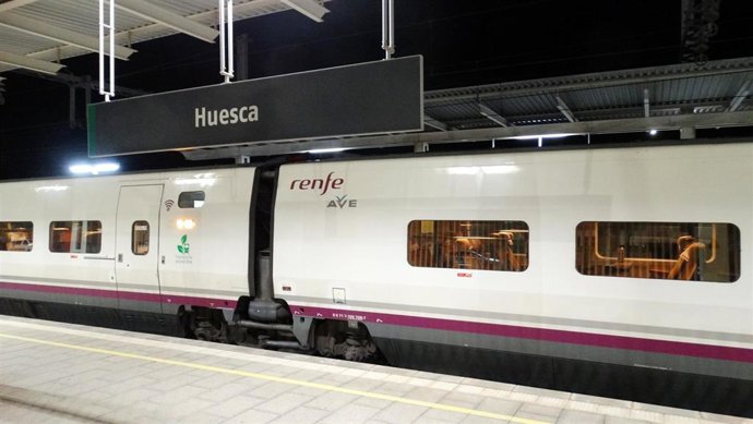 Huesca Suena pide planificar el futuro del trafico ferroviario de viajeros y mercancías en la ciudad y la provincia