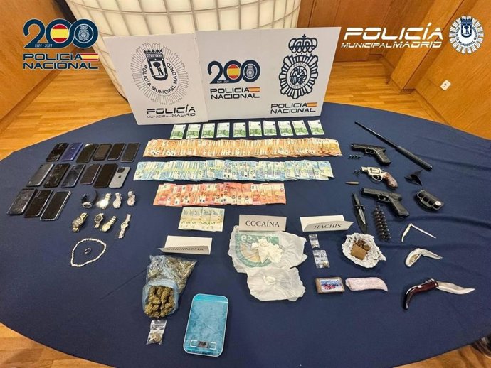 Drogas y dinero incautado en cuatro narcopisos del distrito madrileño de Latina