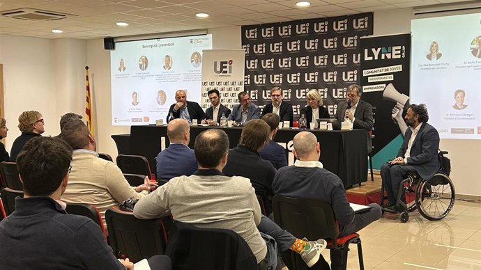 La UEI acoge el foro EconomistesBAN con 8 proyectos de investigación de financiación