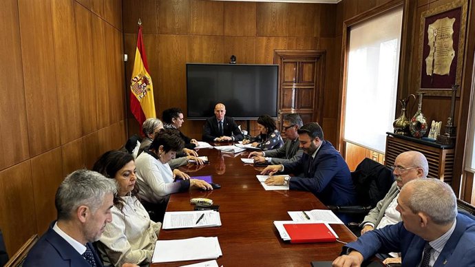 El alcalde de León, José Antonio Diez, ha rpesidido este viernes la Junta de Gobierno Local del Ayuntamiento, en la que se han aprobado las obras de mejora de las piscinas exteriores de La Palomera.