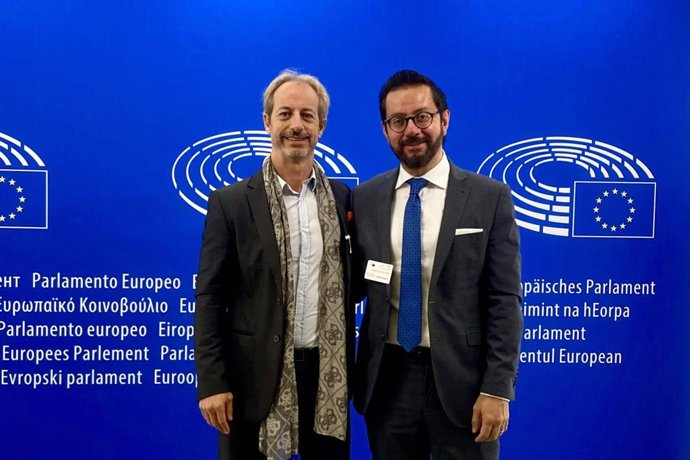The Global Influencer destaca la participación de AEPAE en el Parlamento Europeo frente al acoso escolar