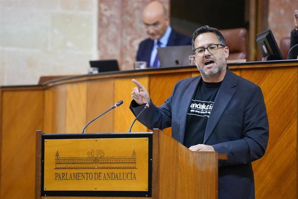 El portavoz del Grupo Mixto-Adelante Andalucía, José Ignacio García  interviene en lo que es el último Debate de la Comunidad Autónoma de la actual legislatura. A 27 de noviembre de 2025 en Sevilla (Foto de archivo).