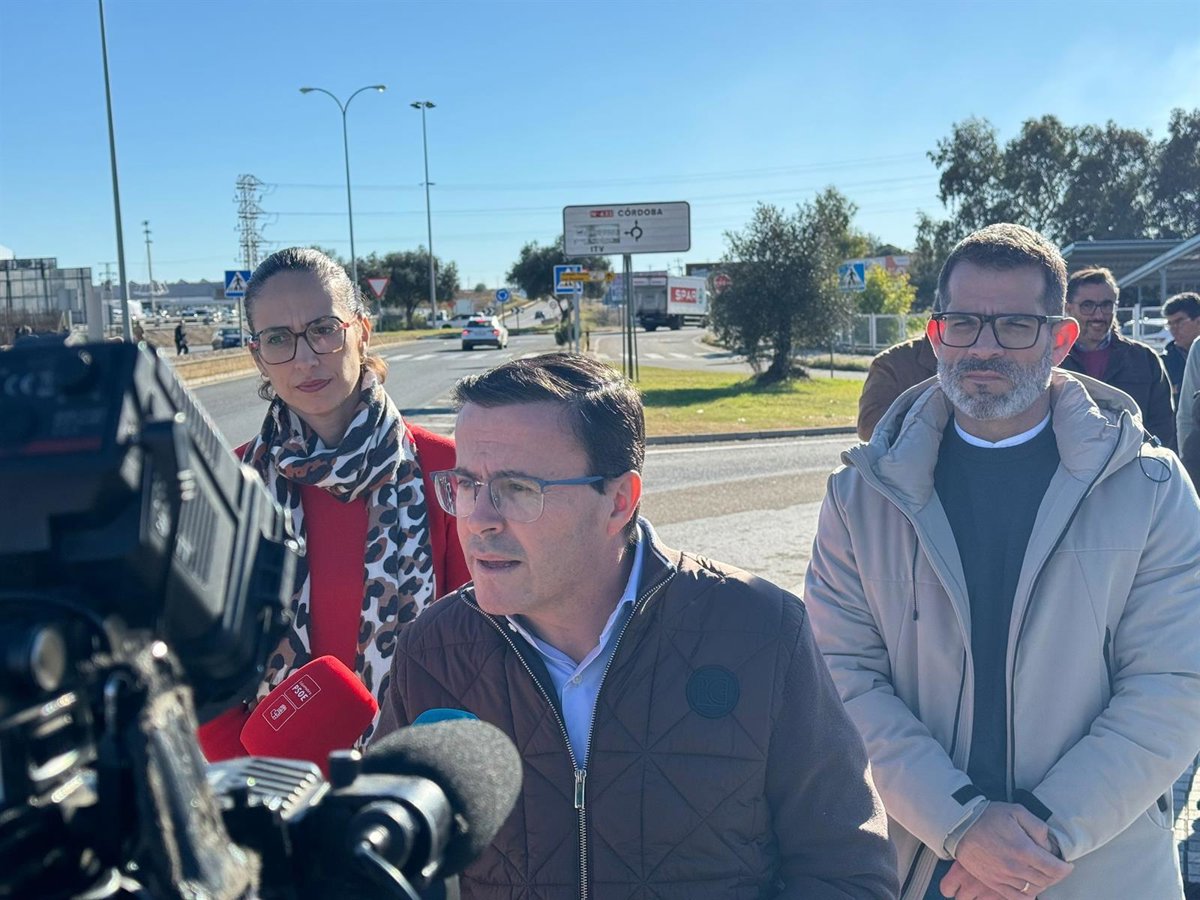 Gallardo plantea una estrategia industrial que reactive las inversiones paralizadas por la desidia de Guardiola