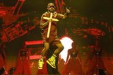 Foto: Así cantó el Roig Arena de València el cumpleaños feliz a Anuel AA