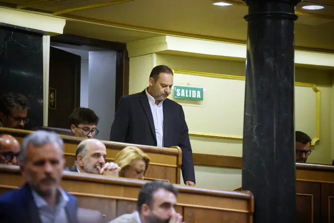 El diputado José Luis Ábalos durante una sesión plenaria extraordinaria.