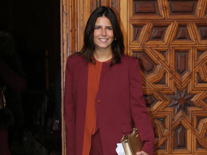 Tana Rivera a su llegada a la iglesia de Santa Ana para el bautizo de su hermano Nicolás