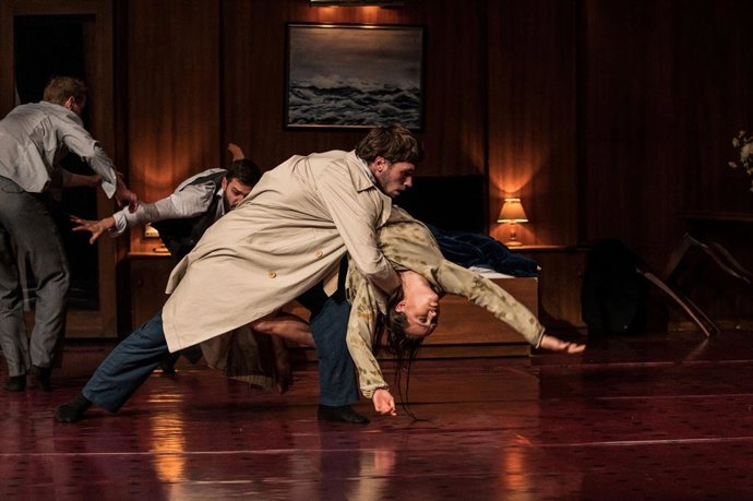 El Teatro Principal de València recibe a la reconocida compañía belga Peeping Tom