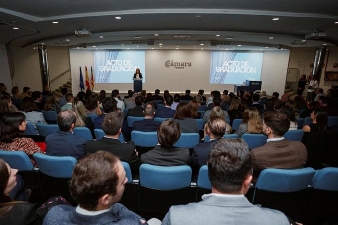 Acto de graduación del MBA de la Cámara de Comercio de Valencia · Curso 2024–2025