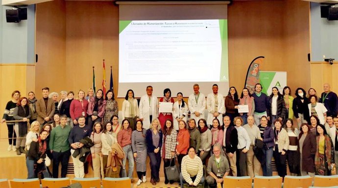 Grupo participante en la I Jornada de Humanización, en el Hospital de Valme de Sevilla.