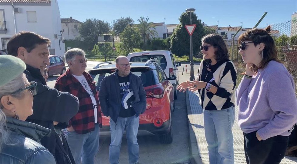 La candidata de Unidas por Extremadura a la Presidencia de la Junta, Irene de Miguel, durante su visita a Jerez de los Caballeros.