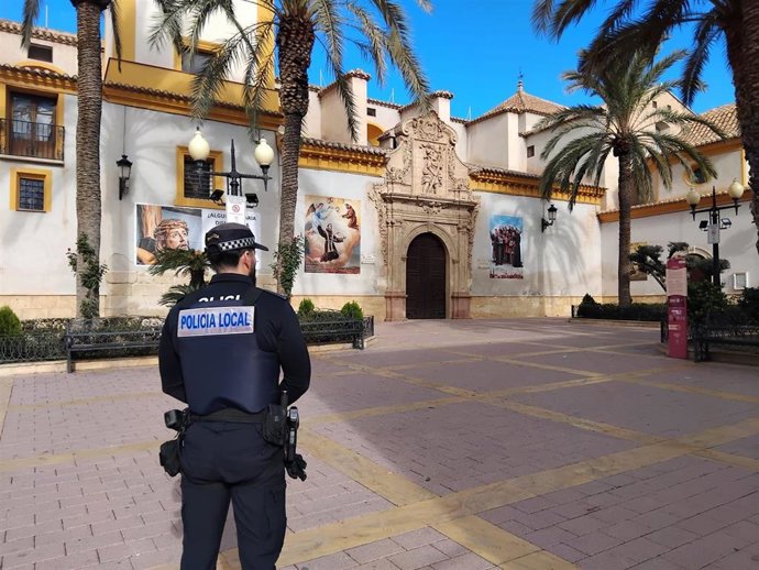 Un agente de la Policía Local de Lorca