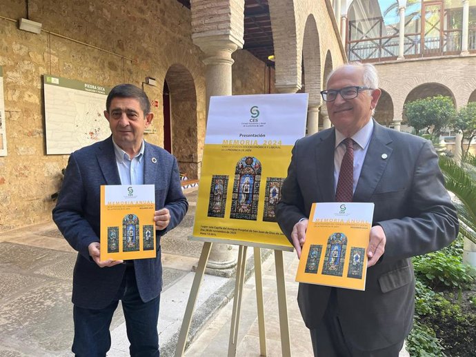 Francisco Reyes y Manuel Parras muestran la memoria del CES Provincial de 2024