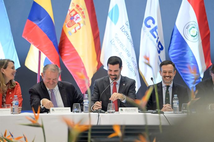 Inauguración del VII Foro Iberoamericano de la Mipyme, en el Hotel Taoro del Puerto de la Cruz, a 27 de noviembre de 2025, en Tenerife, Canarias (España). Se trata de un encuentro internacional que reúne a más de 600 expertos y empresarios de 22 países y 