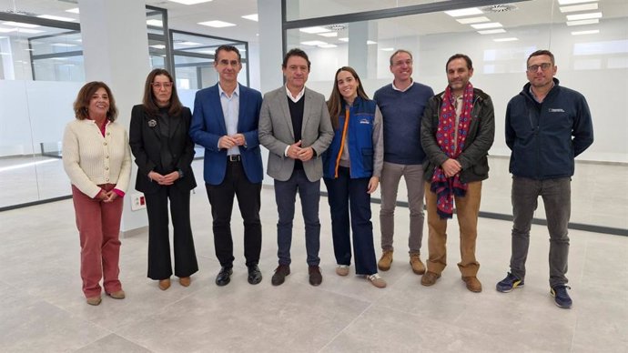 El delegado territorial de Empleo, Empresa y Trabajo Autónomo de la Junta en la provincia de Cádiz, Daniel Sánchez Román, en la nueva oficina del SAE de Barbate, que estará operativa el próximo 9 de diciembre.