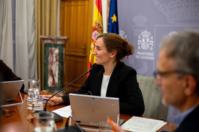 La ministra de Sanidad, Mónica García, durante la reunión del pleno extraordinario del Consejo Interterritorial del Sistema Nacional de Salud (CISNS).