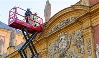 La Junta de Andalucía inicia los estudios para restaurar las esculturas y fachada del Palacio de San Telmo