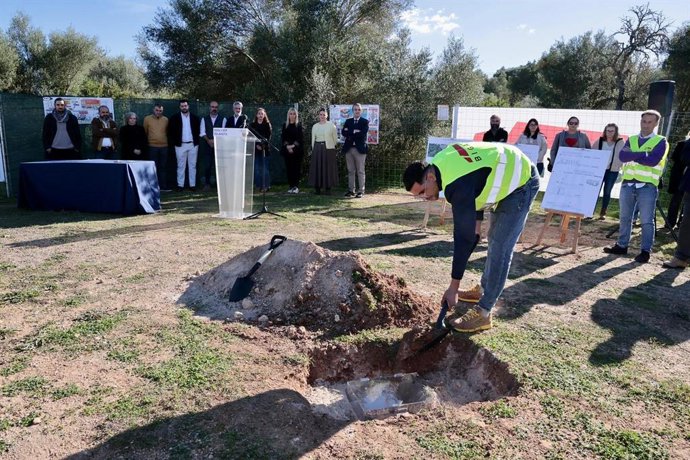 Acto de colocación de la primera piedra del nuevo CEIP de Felanitx.