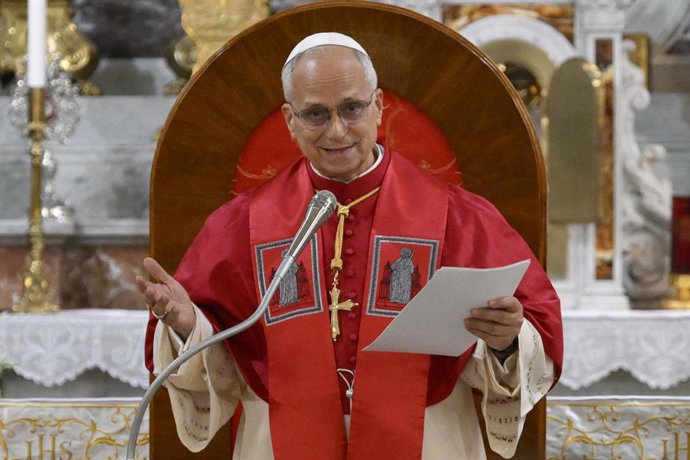 28 November 2025, Turkey, Istanbul: Pope Leo XIV attends a meeting and prayer with bishops, priests, deacons, consecrated men and women, and pastoral workers at the Cathedral of the Holy Spirit (St Esprit cathedral), in Istanbul. Photo: Vatican Media/IPA 