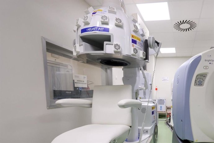 La Fe de València cuenta con el primer prototipo de escáner PET cerebral de alta resolución construido en España