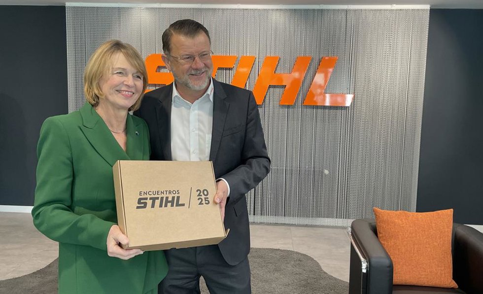 Elke Büdenbender y Bernd Hullerum