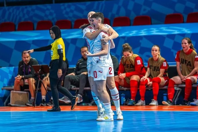 Antía Pérez celebra su gol en el España-Canadá del Mundial Femenino de Fútbol Sala