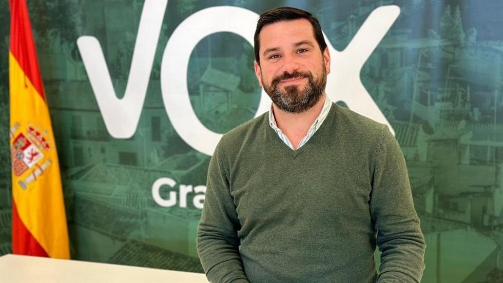 El portavoz del grupo de Vox en el Ayuntamiento de Pinos Puente, Antonio Duarte
