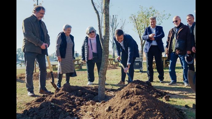 Plantación de árboles para paliar el efecto de isla de calor en el Circuito de Barcelona-Catalunya 