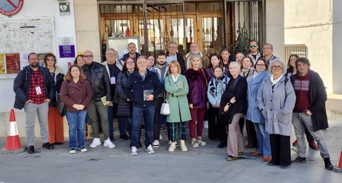 Los gestores culturales valencianos denuncian el "desprecio" de las instituciones autonómicas al sector