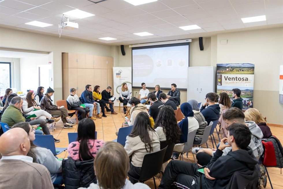 La jornada 'La innovación que transforma nuestros pueblos' reúne en Ventosa a emprendedores y agentes del territorio