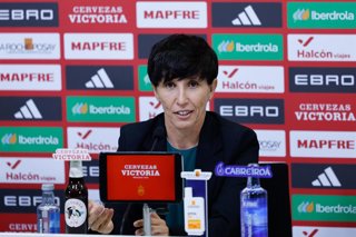 Archivo - Sonia Bermudez, head coach of Spain, attends a press conference to announce the squad list for the UEFA Women's Nations League Semi-final match against Sweden at Ciudad del Futbol on October 17, 2025, in Las Rozas, Madrid, Spain.