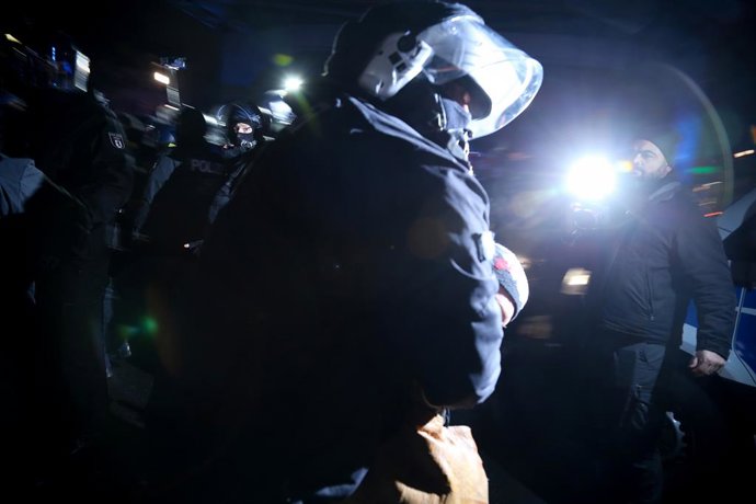 November 25, 2025, Berlin, Germany: Police detain a protester during a pro-Palestinian demonstration at Schlesisches Tor in Berlin. Several participants were arrested, and a number of police officers were injured as tensions escalated during the march. Ar