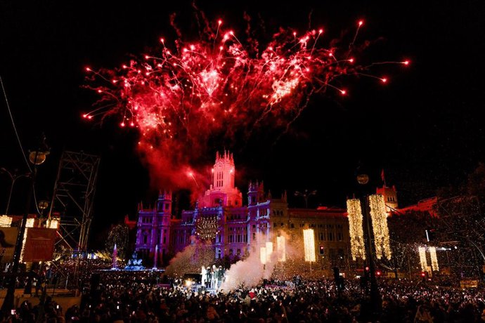 Inauguración de la iluminación navideña, en la plaza de Cibeles