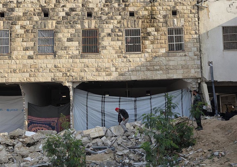 Imagen de un desplazado palestino en Jan Yunis (Gaza) 