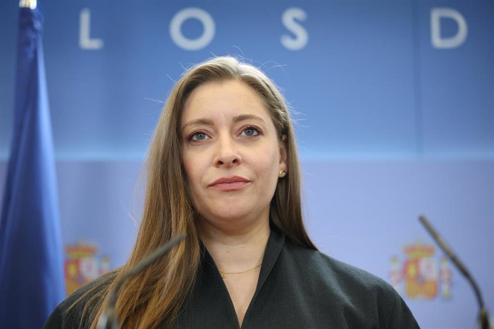 La portavoz del grupo parlamentario Popular, Ester Muñoz, durante una rueda de prensa en el Congreso de los Diputados, a 25 de noviembre de 2025, en Madrid (España).